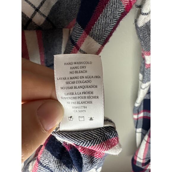 Rails Hunter Plaid Flannel Button Up Shirt Size M Red Navy Patriot/Cranberry - Picture 9 of 9